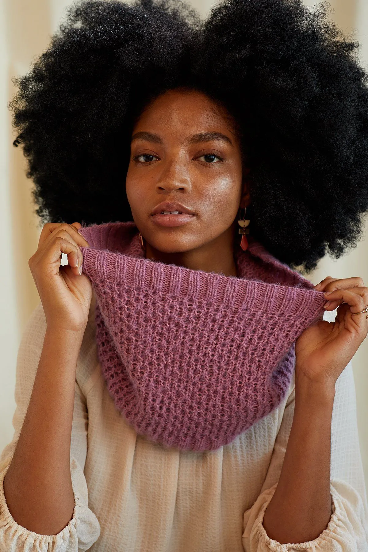 Rosette Cowl